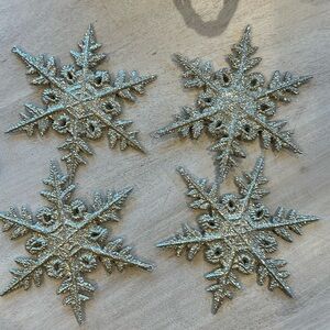 Set of 4 Large Glittery Snowflakes Ornaments